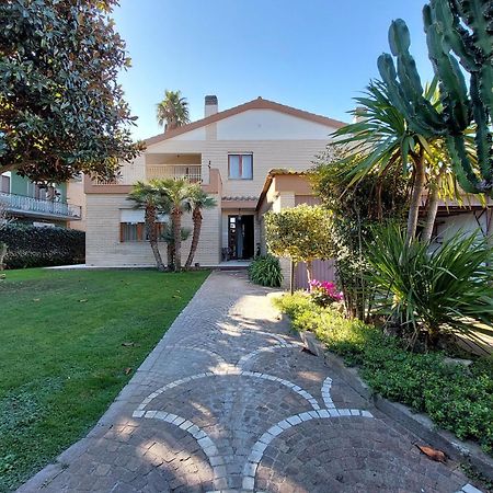 פיומיצ'ינו Villa Gisi Guest House מראה חיצוני תמונה
