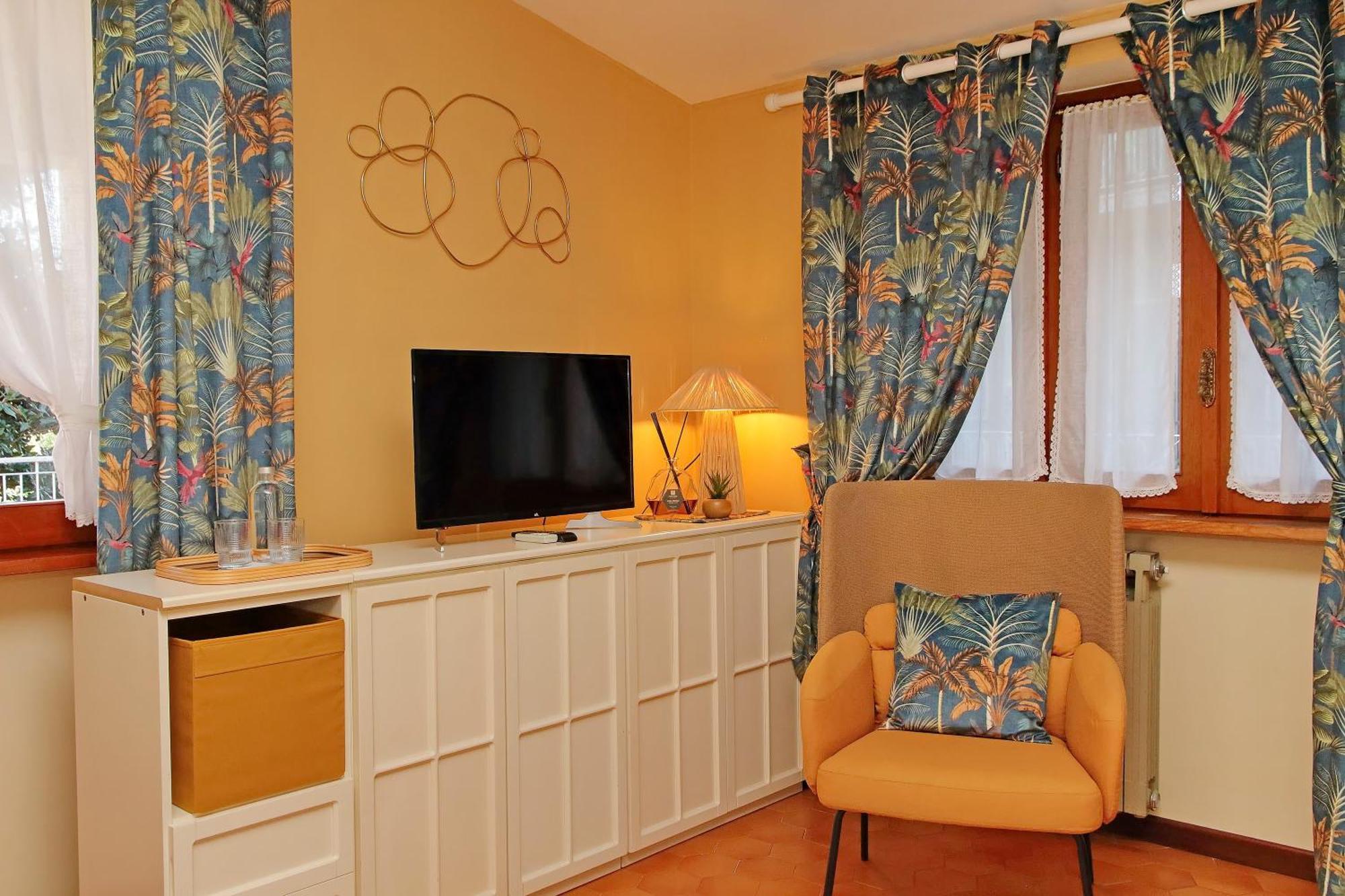 פיומיצ'ינו Villa Gisi Guest House מראה חיצוני תמונה